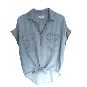 Thread + Supply | Light Blue Chambray Shirt Sz M